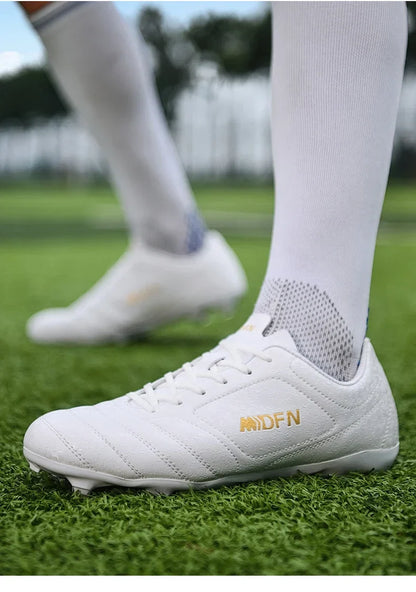 New Men Football Boots Match Professional Sneakers Non-slip Soccer Shoes Outdoor Drop Shipping Unisex Training Sport Futsal