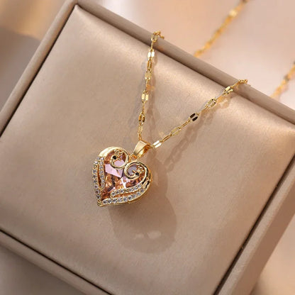 Fashionable and Luxurious Peach Heart Pearl Oyster Necklace, Personalized and Versatile Stainless Steel Clavicle Chain