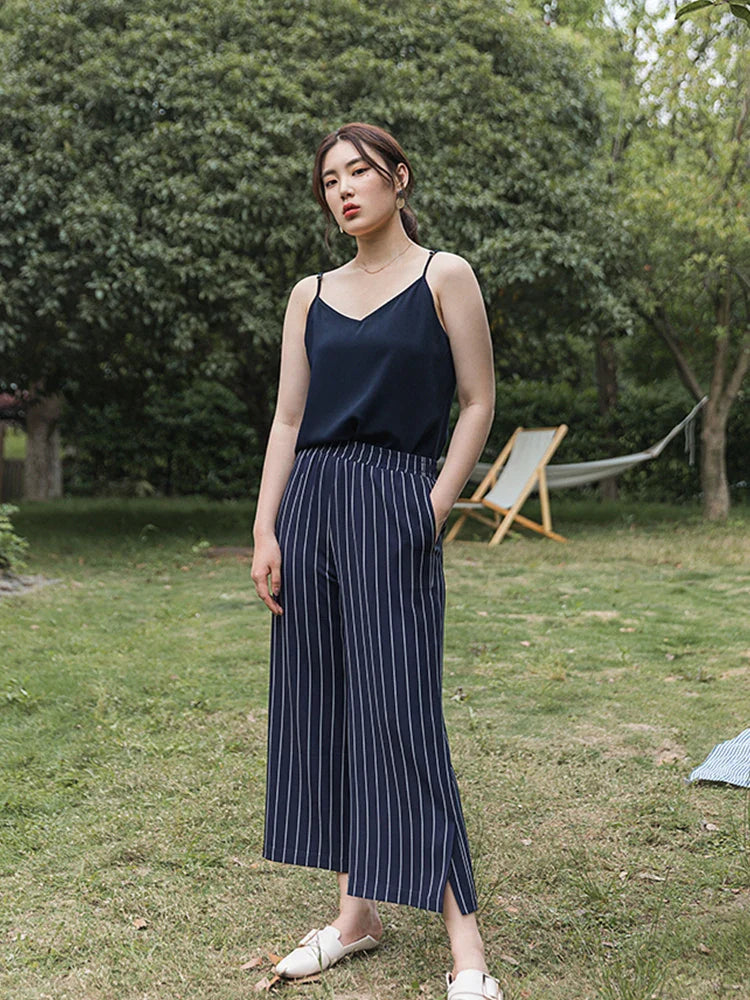 Casual Streetwear Women Cami Tops Sexy V Neck Summer Black Tank White Elegant Sleeveless Cute Ladies Clothes