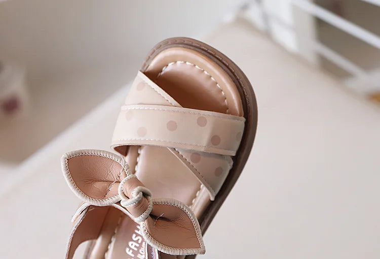2026 Summer New Girls Soft Bottom Sandals Fashion Retro Hollow Roman Casual Shoes Open-toe Hundreds Of Princess Beach Shoes