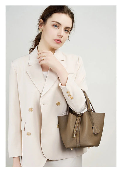 2025 Casual Fashion Female Genuine Leather Bucket Bag Luxury Handbag High-End Tote Bag Woman Cow Leather Mommy Bag & Metal Lock