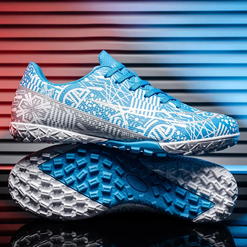 Low-top, soccer shoes, unisex, TF and FG, slip-resistant and wear-resistant, available in 3 colors. Sole spikes Not above ankle