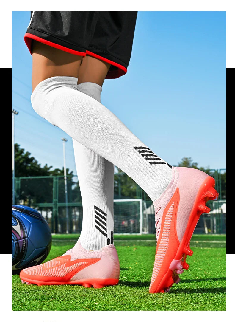 New Football Shoes Professional Low-top Soccer Field Cleats Outdoor Breathable Athletic Spikes Youth Boys Football Shoes Unisex