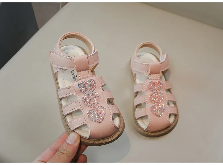 Kid Shoes Children Sandals Bling Heart-shape Summer Girl Princess Shoe Flat Heel Sandals Children Girls Performance Shoes I03022