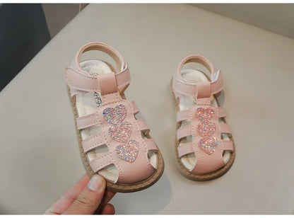 Kid Shoes Children Sandals Bling Heart-shape Summer Girl Princess Shoe Flat Heel Sandals Children Girls Performance Shoes I03022
