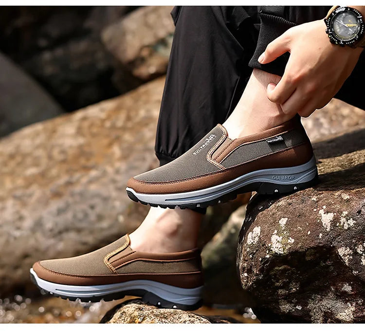 Loafers Men Sneakers Mesh Breathable Non-Slip Slip On Vulcanized Shoes Soft Sole Solid Color Comfortable Water Shoes