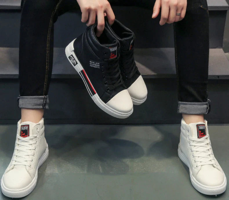 2025 new  Breathable soft sole Men's Casual Sports Shoes Korean Fashion Student jogging shoes youth board shoes