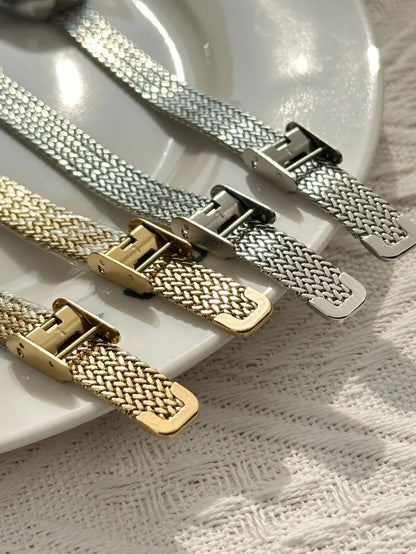 Luxury Oval Dial Rhinestone Watch New Brand Quartz Watch for Women Adjustable Stainless Steel Strap Wristwatches Wholesale Gift
