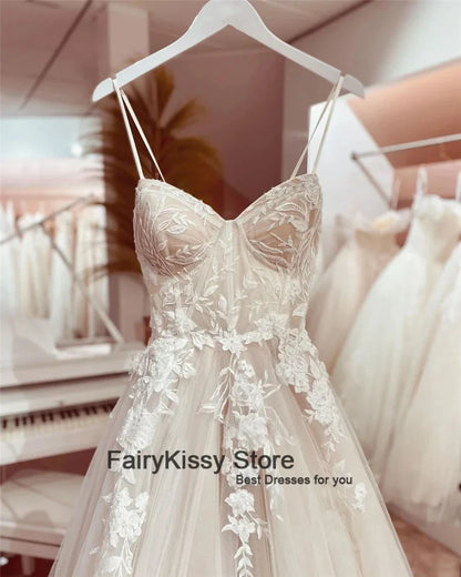 Sexy Spaghetti Straps Nude Mesh See Through Exposed Boning Wedding Dresses Backless Princess Lace Bridal Dress