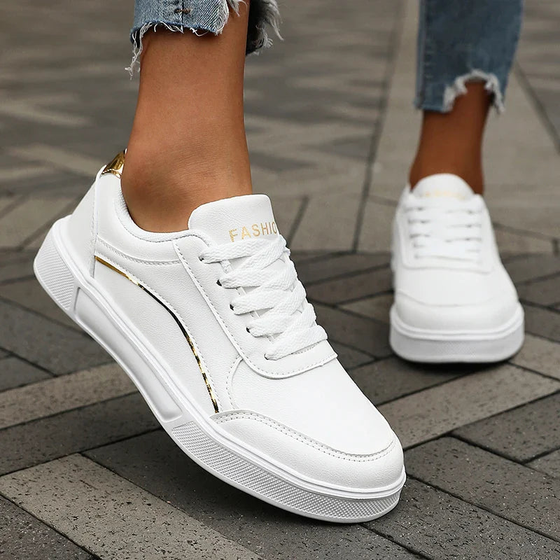 2025 Fashion Women's Black Sneakers Stylish Low Top Design Comfortable Lace Up Fit Versatile Casual Shoe Trendy Fashion Footwear