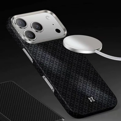 Benks Carbon Fibre Case For iPhone 17 Pro Max Kevlar Wireless Charging Back Cover Case for iPhone 17 PRO
