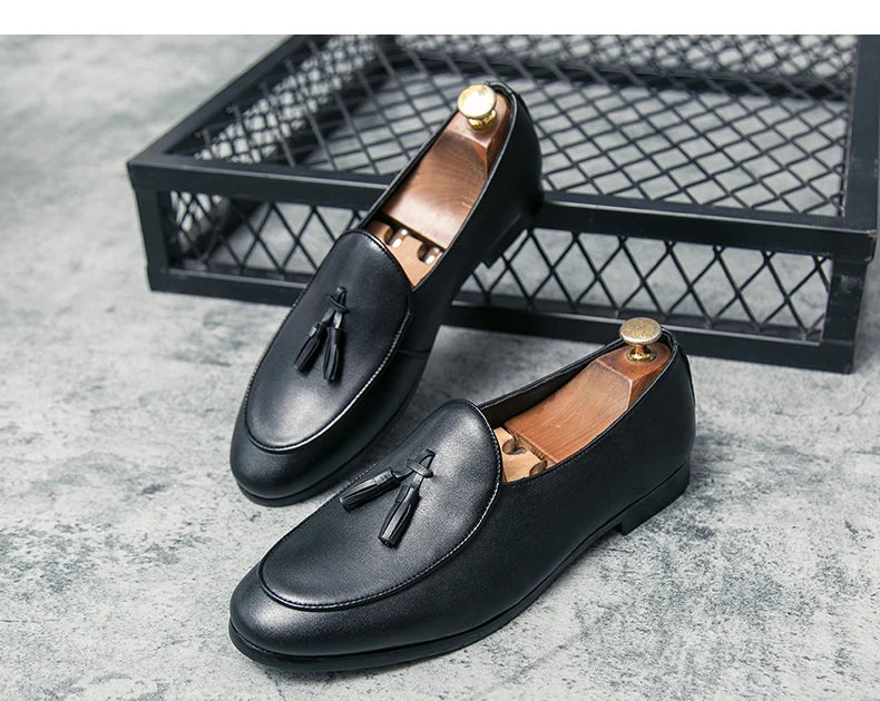 Fashion Tassel Formal Shoes 2025 New Classic Men Business Shoes Italy Luxury Moccasins Prom Men Casual Loafers Party Flats