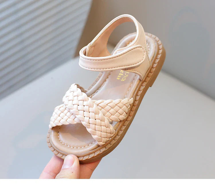 Toddlers Girls Sandals Kids Princess Beach Shoes 2026 Brand New Cross Tied Weave Style Fashion Children Summer Sandals Soft Cute