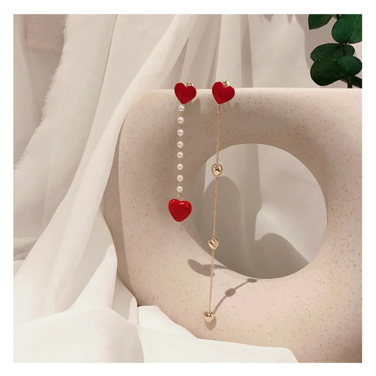 Korean Asymmetric Hollow Black Heart Dangle Earrings For Women Temperament Exaggerated Love Heart Drop Earrings Wedding Jewelry