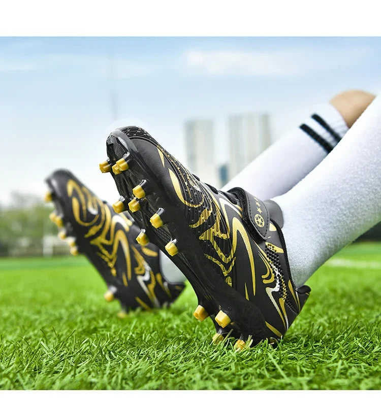 New Kids Soccer Shoes Original Football Shoes Boy Girl Indoor Professional Football Field Boots Society Cleats Non Slip Sneakers