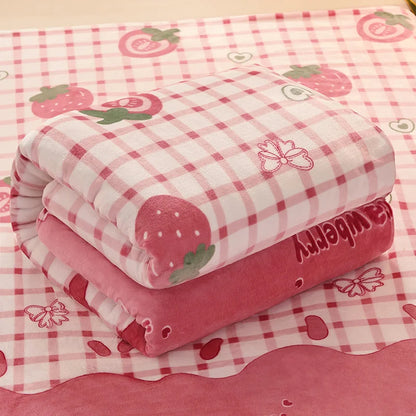 Girls Cartoon Strawberry Flannel Blanket, Warm Bedspread Sheet, Fuzzy Soft Fleece Plush Blankets for Bed Sofa Nap Shawl Blankets