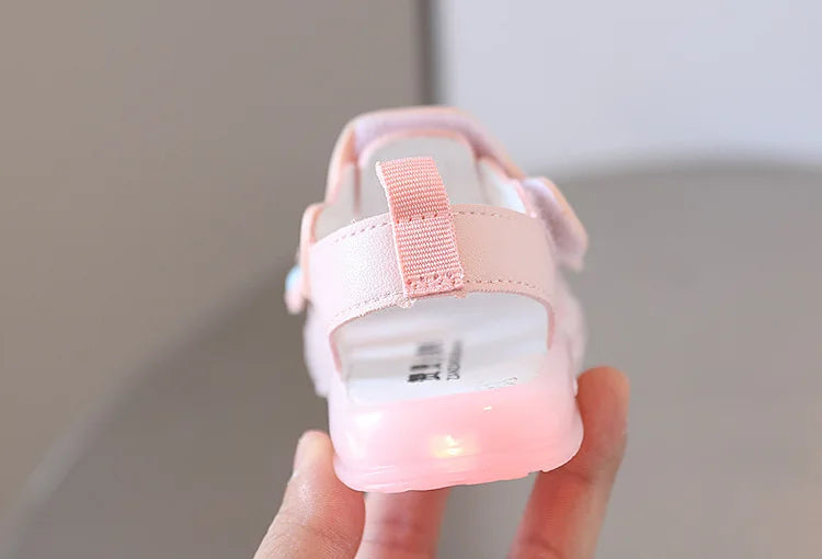 LED Light Baby Shoes 2023 Summer 0-3 Year Old Boys/girl Headband Anti Kick Sandals with Soft Soles Baby Toddler Soles Beach Shoe