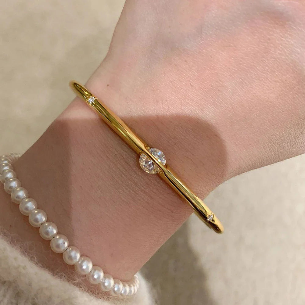 Planet Solitaire High Carbon Diamond Bracelet for Women 100% 925 Sterling Silver Plated 18K Gold Engagement Bangles Fine Jewelry