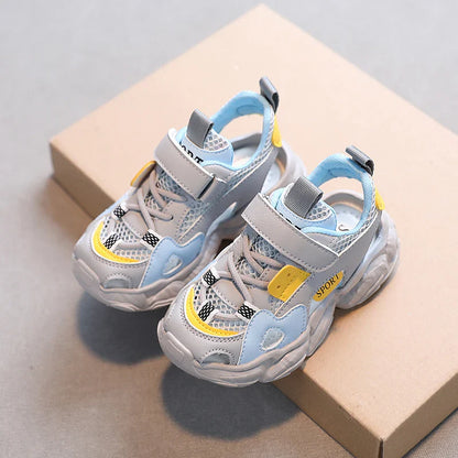 Kids Sports Sandals Fashion Classic 2025 Summer Boys Girls Beach Shoes Cut-outs Air Mesh Breathable Hollow Casual Fashion Sandal