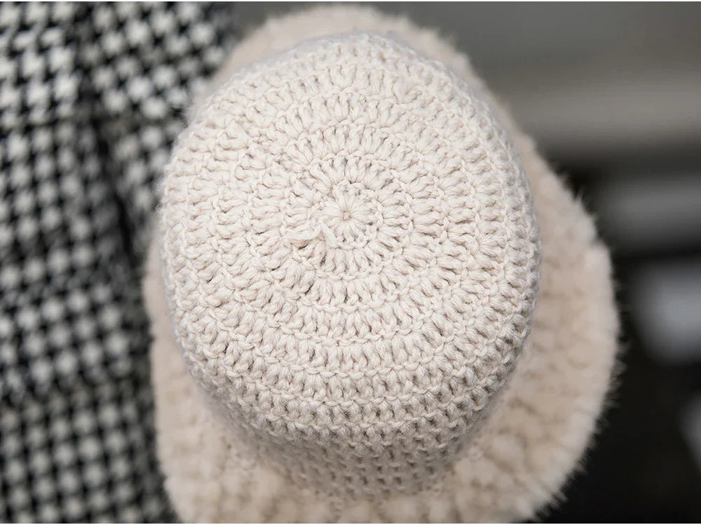 Woman Hat Winter Solid Mink Caps With Flower Natural Mink Fur Hats New Russian Girl Soft Knitting Real Fur Bucket Hats 2026 Warm