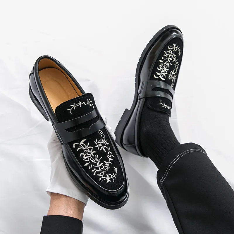 Green Embroidered Man Formal Shoes Autumn Men's Loafers Shoes High Quality Casual Leather Shoes for Men chaussure hommes cuir
