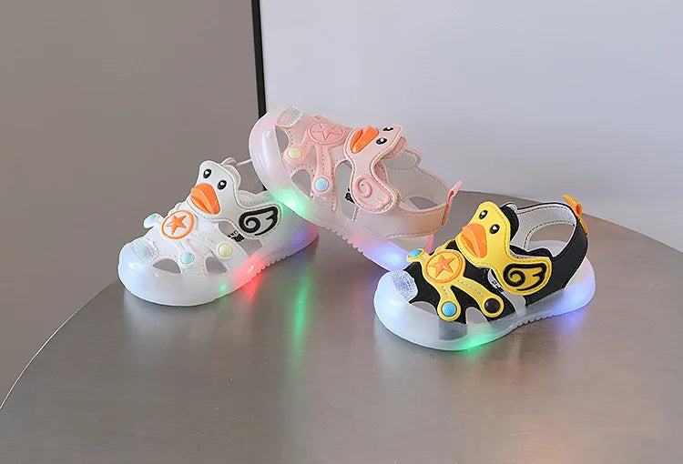 LED Light Baby Shoes 2023 Summer 0-3 Year Old Boys/girl Headband Anti Kick Sandals with Soft Soles Baby Toddler Soles Beach Shoe