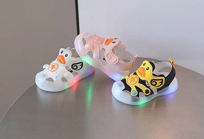 LED Light Baby Shoes 2023 Summer 0-3 Year Old Boys/girl Headband Anti Kick Sandals with Soft Soles Baby Toddler Soles Beach Shoe
