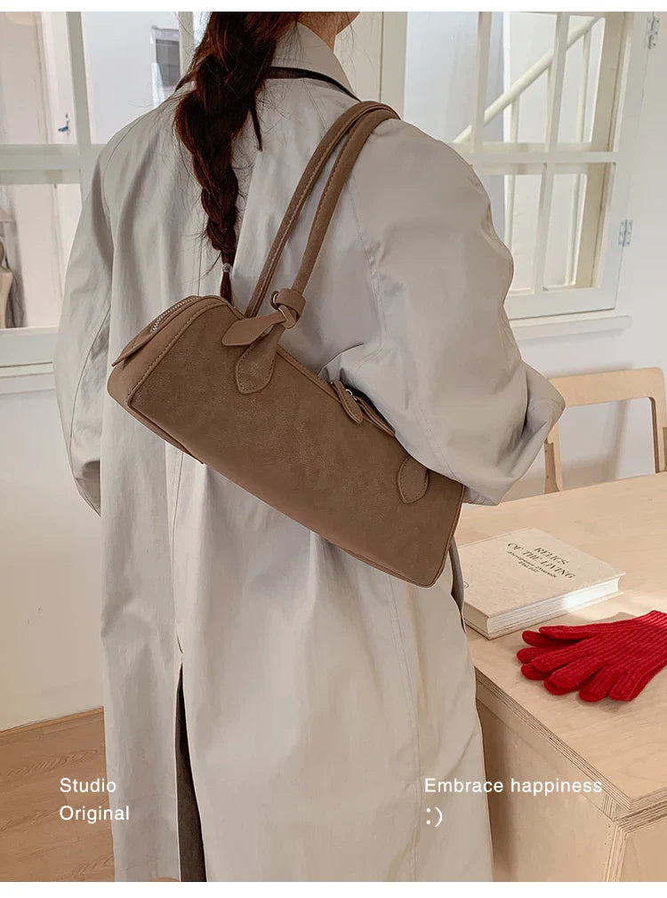 Vintage Suede Long Shoulder Bag 2026 New Women Shoulder Bag Luxury Ladies Handbag Female Commuter Shopping Underarm Bag