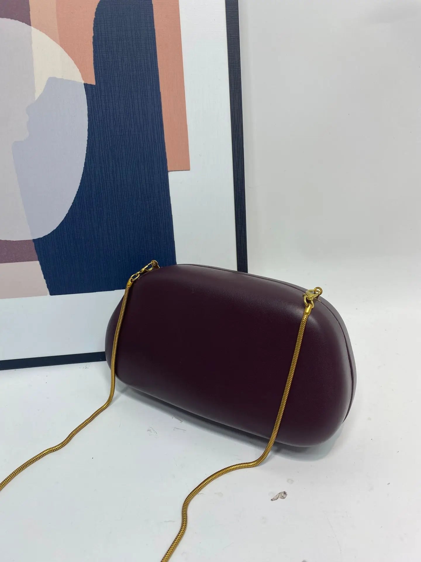 Big Gold Metal Closure Clutch Evening Bags For Women Luxury Designer Handbag And Purse Vintage Oval Box Chain Strap Shoulder