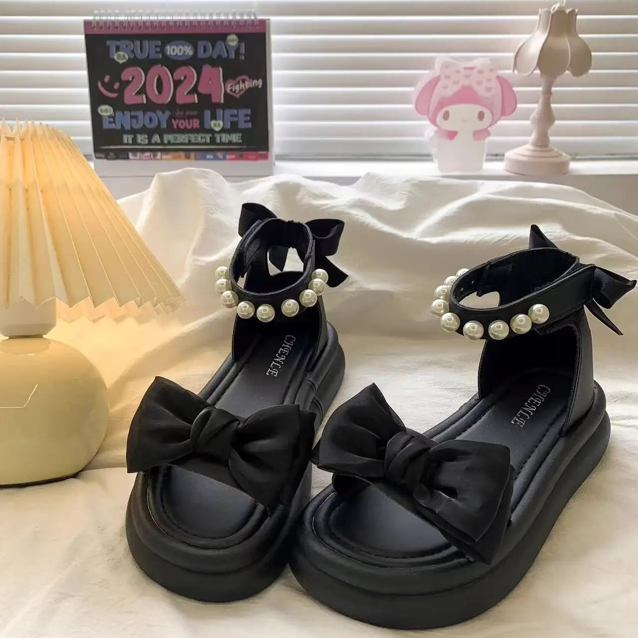 Girls Sandals Pearl Bow Princess Shoes 2026 Summer New Children's Beach Shoes Girls Soft Sole Sandals