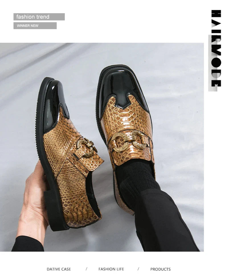 A man with a square-headed fish-scale patterned shiny leather shoe walked the runway in a formal business Derby groom's shoes