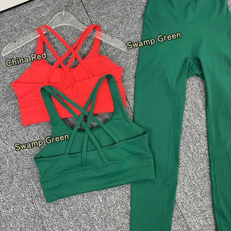 Christmas style 2-piece yoga suit Solid color gym fitness set cross back yoga top Peach butt yoga pants Pilates running suit