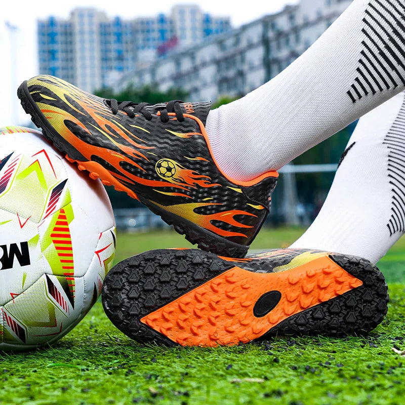 New Kid Match Boys Professional Football Boots Sneakers Soccer Shoes Comfortable Outdoor Match Non-Slip Sports Shoes Unisex