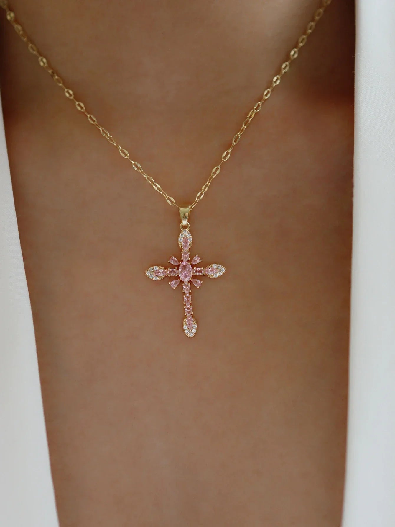 Fashion New Zircon Inlaid Cross Necklace Pendant Jewelry for Women Gold Color Long Clavicle Chain Necklaces