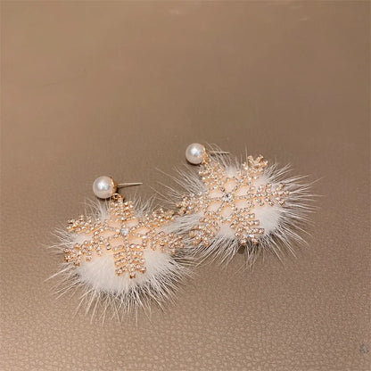 2024 New Trend Christmas Element Earrings Temperament Senior Zircon Pearl Snowflake Earring Princess Wind