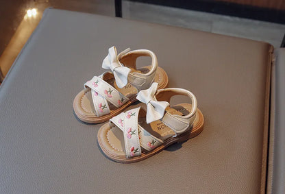 Baby Girls Leather Sandals Princess Sweet Kids Beach Sandals Summer New Children Toddlers Bow Sandals Embroidery Fruit Fashion