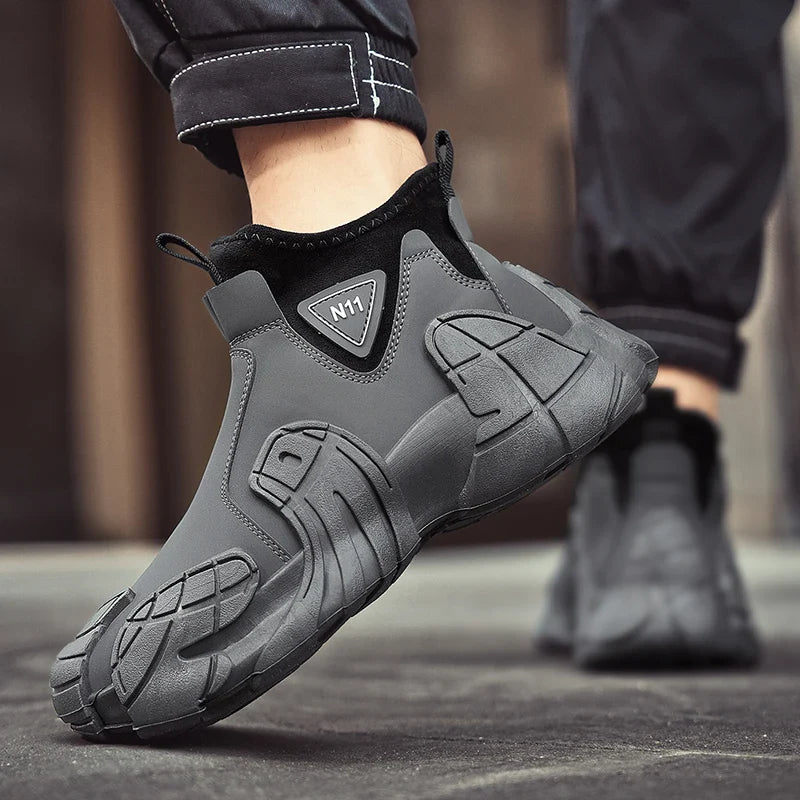 New fashion high top shoes for autumn and winter niche design lightweight casual lazy shoes thick soled ankle boots short boots