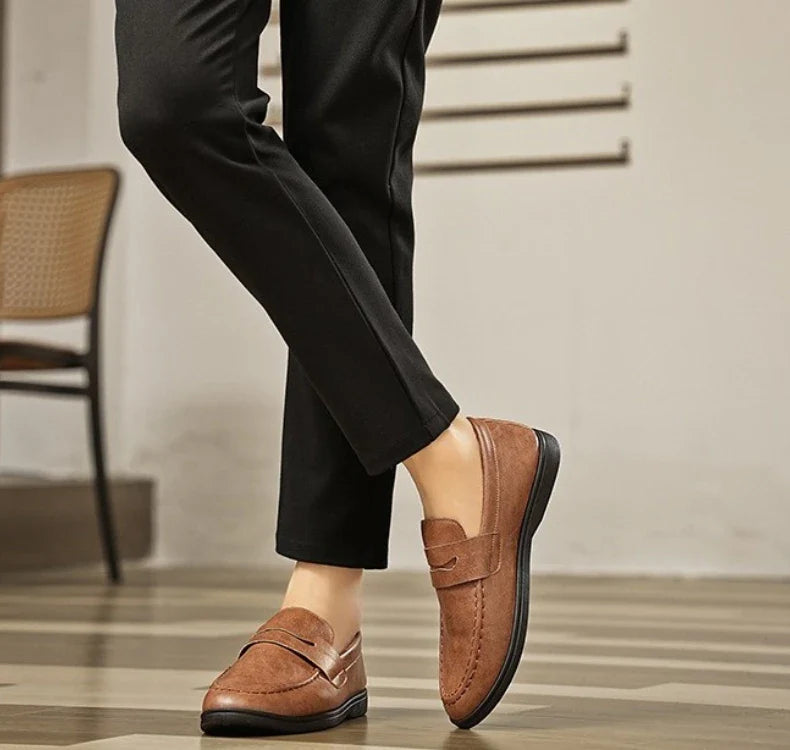 New fashionable and breathable men's loafers versatile and low top casual single shoes