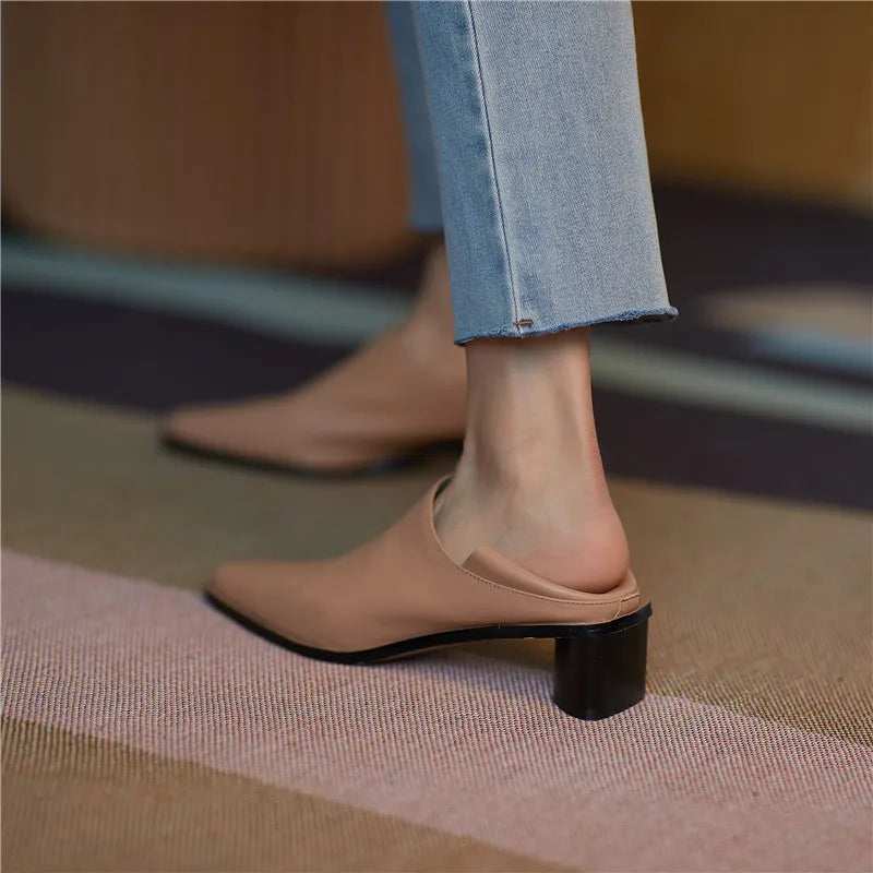 2025 Hot Sale slip-on Genuine Leather Women Pumps Square Toe Med Thick Heels Soft Upper Pumps Office Ladies Dress Shoes