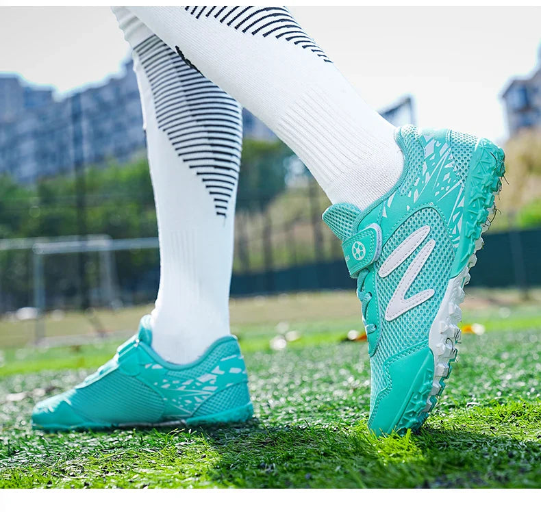 New Children Soccer Shoes Cleats Boys Football Boots TF Breathable Ultralight Grass Training Fast Athletic Sneakers 28-39