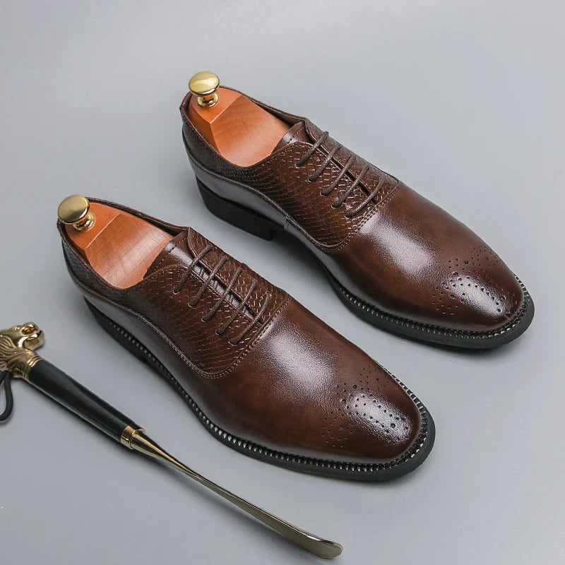 Bullock carved leather shoes men's low-top lace-up business formal casual middle-aged business shoes