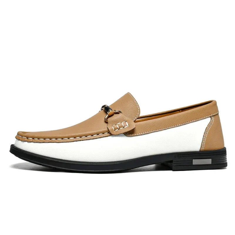 Sapatos Masculinos de Couro Genuíno de Marca de Luxo Mocassins de Casamento Sem Cadarço Nova Tendência Fivela de Metal Sapatos Masculinos Versáteis para Negócios