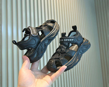 Kids Summer Breathable Mesh Sandals Boys Girls Closed Toe Sport Shoes With Magic Strap In Black And White For Toddlers Outdoor
