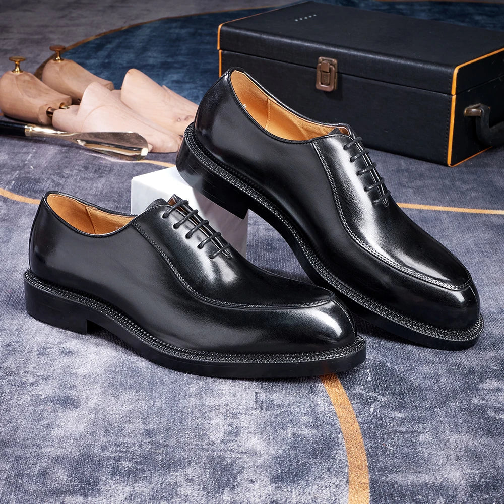 Elegant genuine leather British style toe shoes, men's shoes with carved red soles, business shoes, men's formal wedding dresses