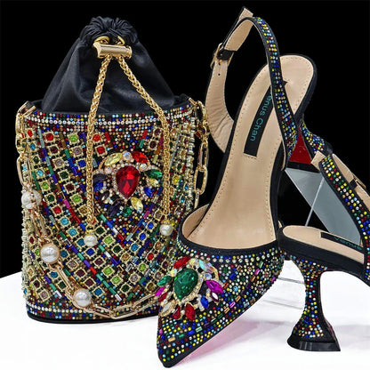 Sapatos e Bolsa Nigerianos de Salto Alto para Mulheres na Cor Vermelha, Conjunto de Bolsa com Strass com Design Italiano para Casamento