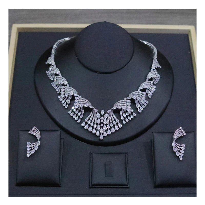 New White cubic zirconia Necklace Set Retro Palace Style Jewelry Women's Dress Decoration Suitable for Wedding Ball Bride Gift