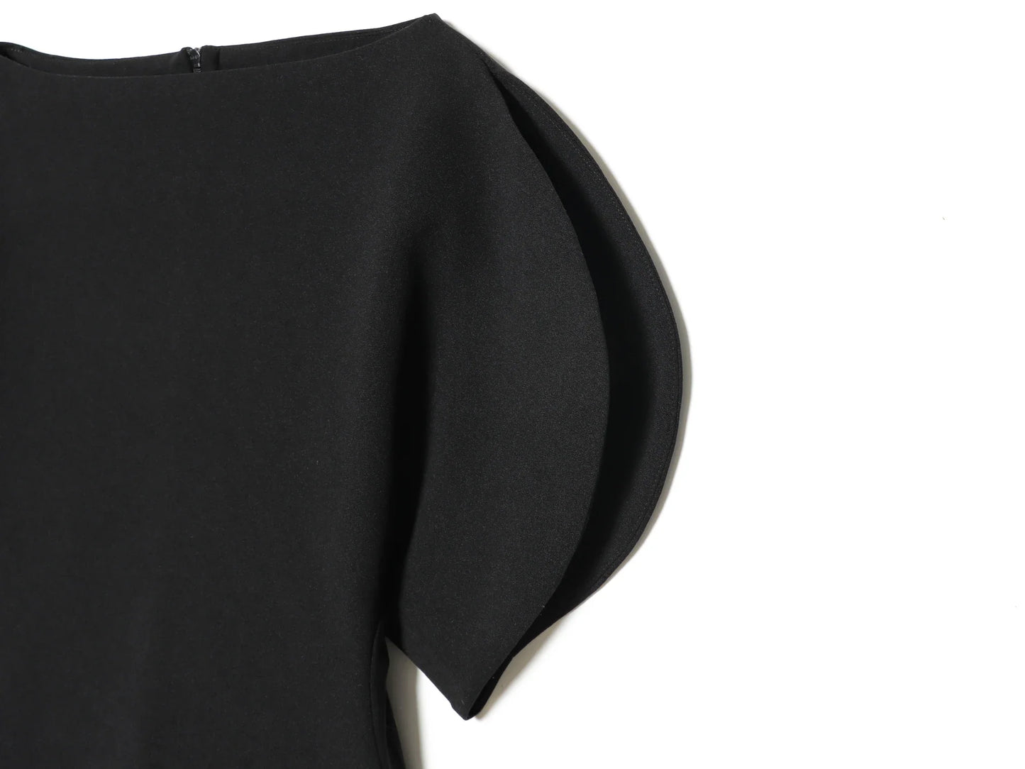 Women Vintage Black Short Puff Sleeve Shirts O Neck Asymmetrical Hem Blouse 2026 Spring Trend High Street Lady Chic Tops