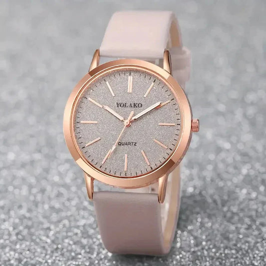 New Simple Women Watches Luxury Design Leather Watch Ladies Quartz Wristwatch Womens Small Round Dial Clock