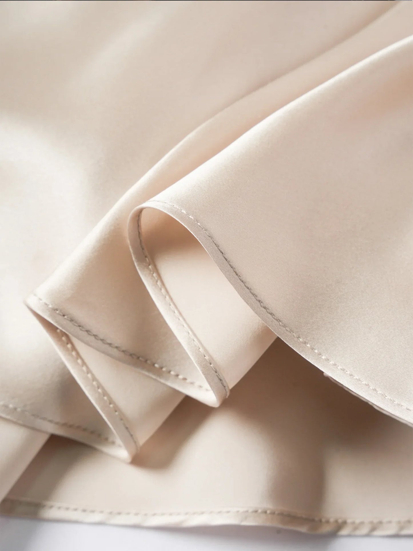 100% Natural Mulberry Silk Plain Satin French V-neck Diagonal Cut Women's Sexy Solid Suspender Dress
