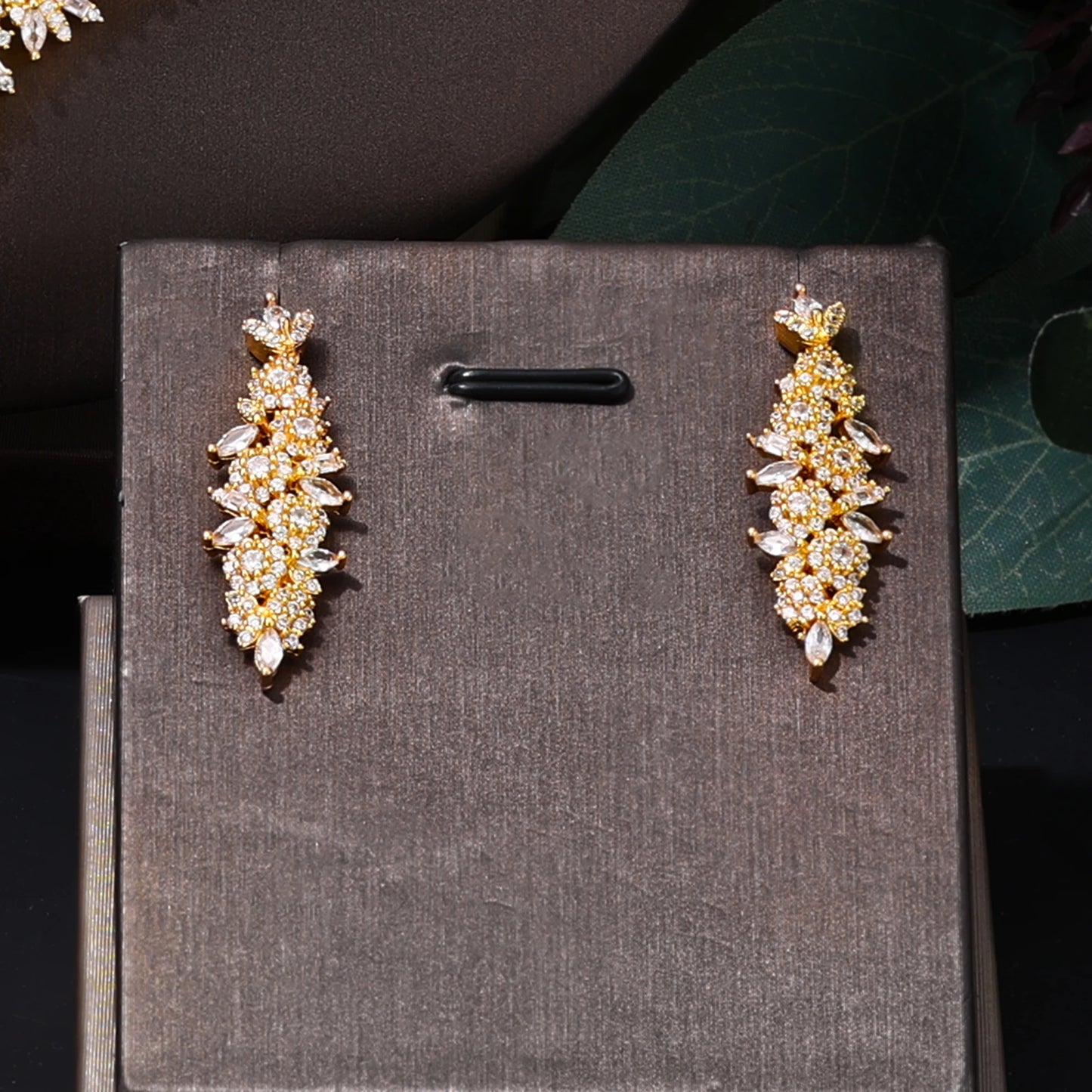 Fashion Emirados Árabes Unidos Dubai Zircônia Cúbica Conjunto Completo de Joias de 4 Peças para Mulheres Banhado a Ouro Acessórios de Noiva Nigerianos